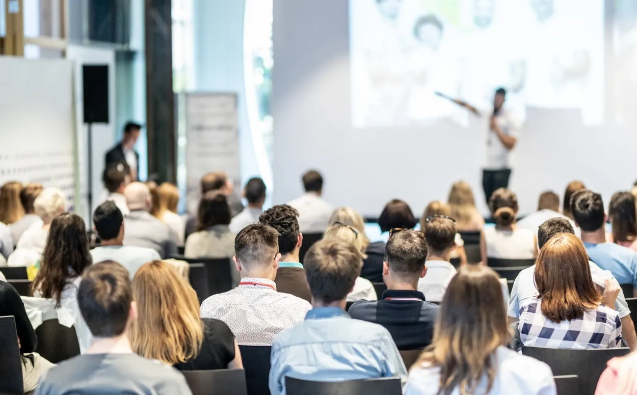 preço para fazer site institucional com SEO e manutenção