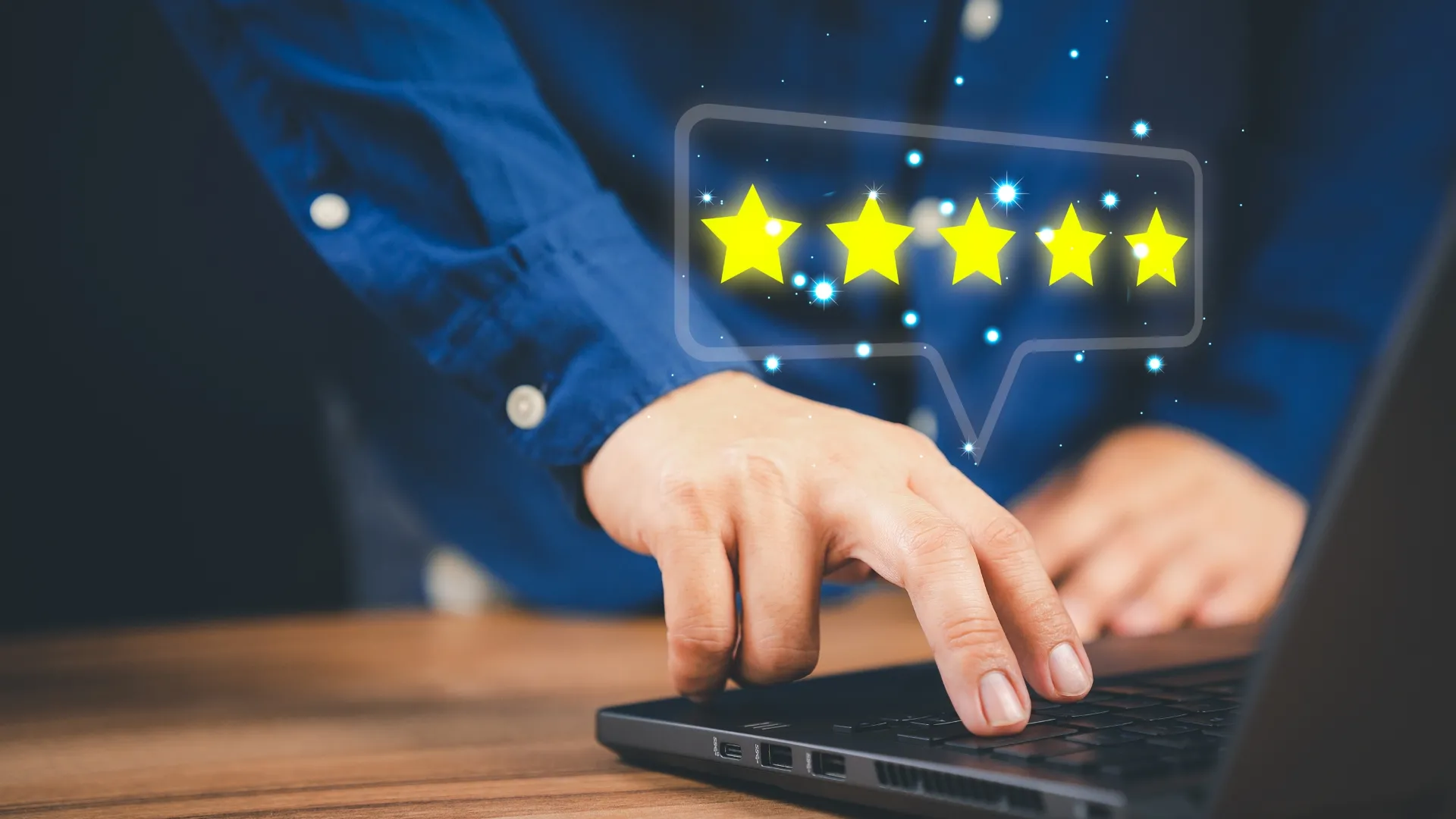 Site institucional que destaca depoimentos de clientes satisfeitos