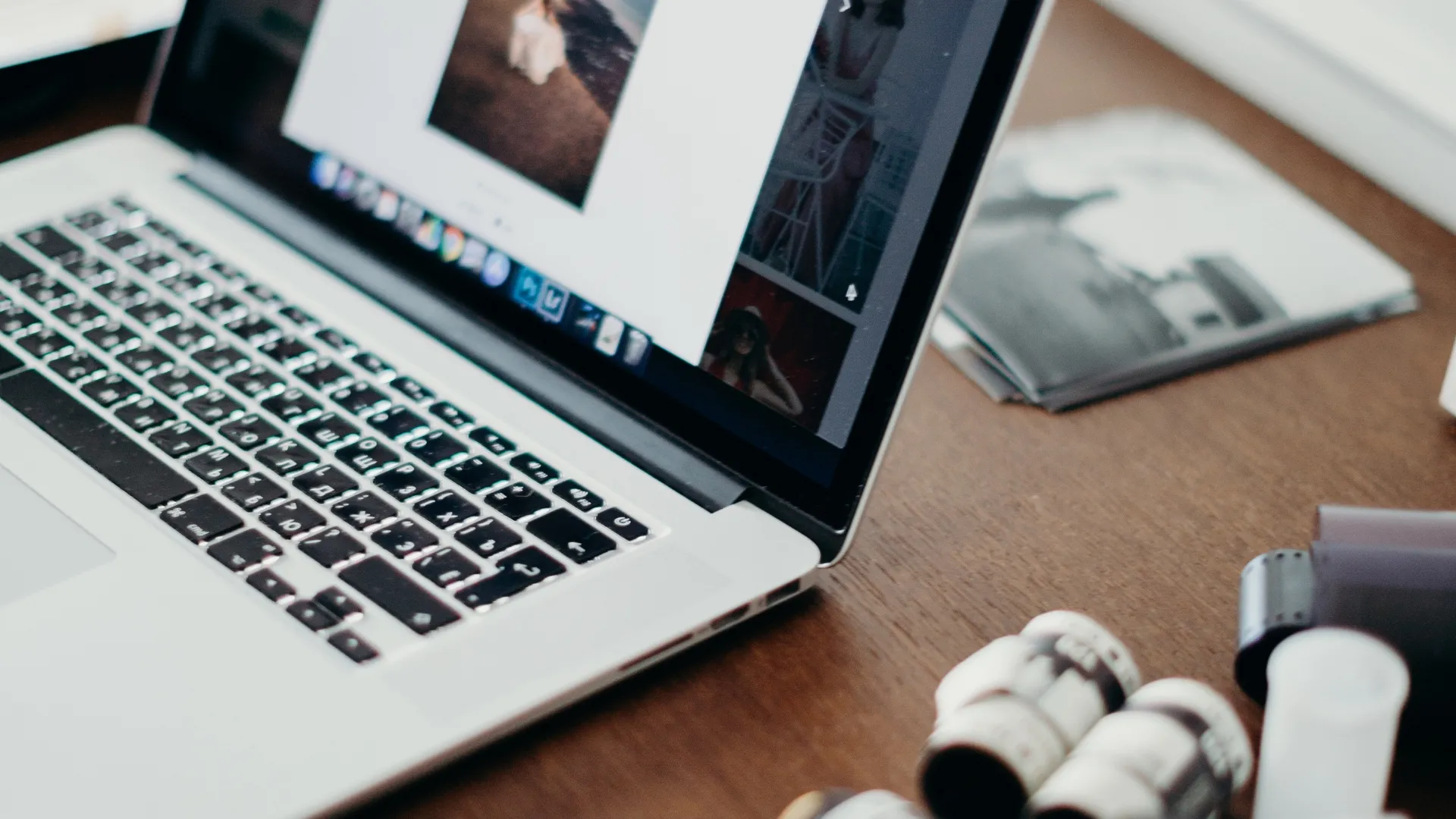 Vantagens de contratar criação de sites profissionais no Brasil